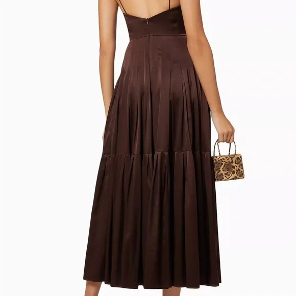 Alex Perry Brown Pleated Midi Sundress - www.disolcolor.com Alex Perry Brown Pleated Midi Sundress - www.disolcolor.com